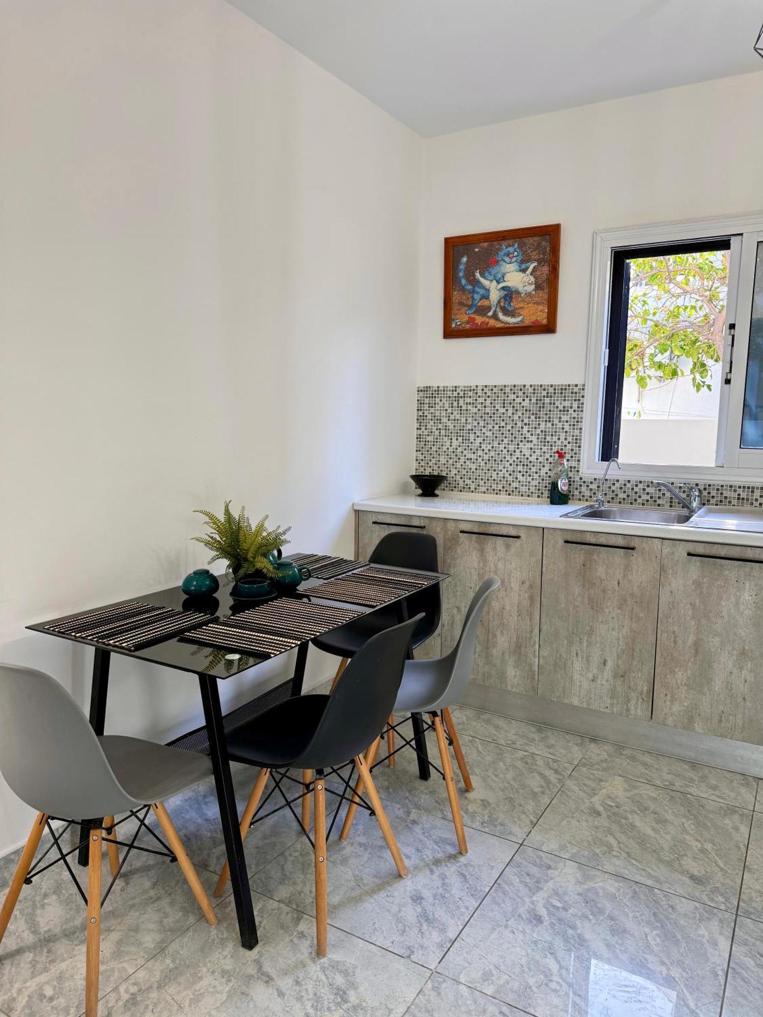 Dub House Apartment Paphos Ngoại thất bức ảnh